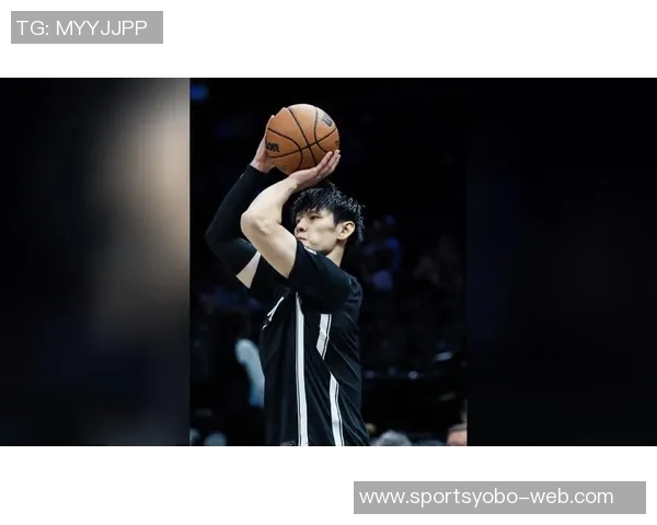 媒体人点评曾凡博发展潜力认为篮网不让其上场实属不合理